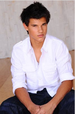 taylor-lautner-jacob-black-from-twilight.jpg