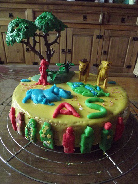 voila un gateaux pour l'anniv' de AS!
