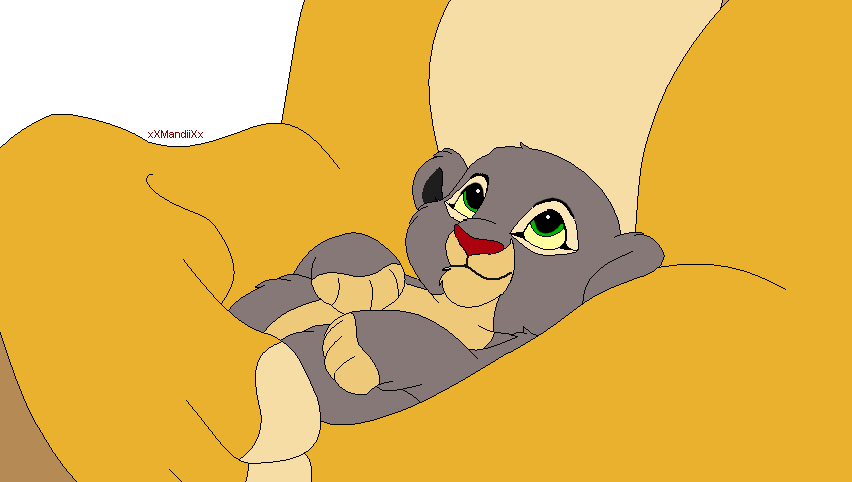 Little Shyena in Hawa's paws