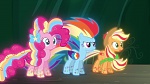 Mon Petit Poney - Les amies, c'est magique! S4 picture