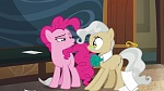 Image Mon Petit Poney :  The One Where Pinkie Pie Knows